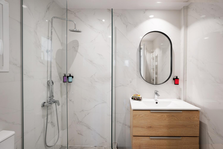 Bathroom 3, The Caravan Apartments, Central Macedonia