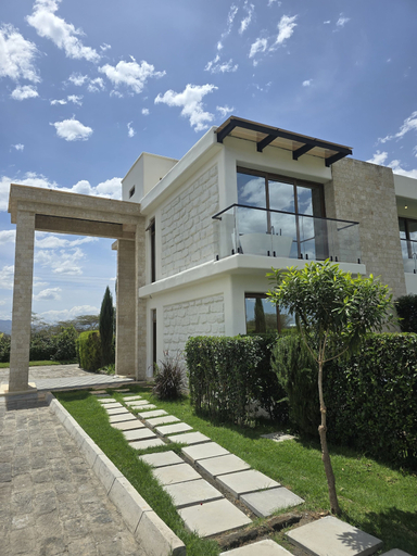 Exterior 3, Lake Elementaita Flamingo Bay, Gilgil