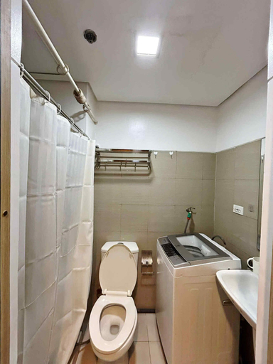 Bathroom 3, Shore Residences MOA staycation, Pasay City