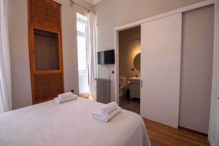 Room 2, Aerides LUX, Attica