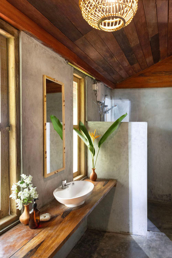 Bathroom 3, Into The Blue - Walk to 3 beaches & surf, Tangalle