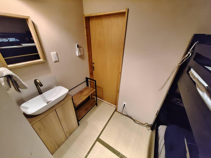 Bathroom, Sakae Guesthouse, Nagoya