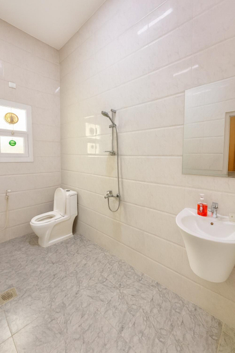 Bathroom 3, Abu Rakan Apartment, Seeb