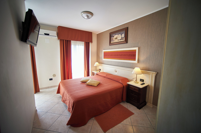Room 3, Le 2 Palme Apartments, Catanzaro