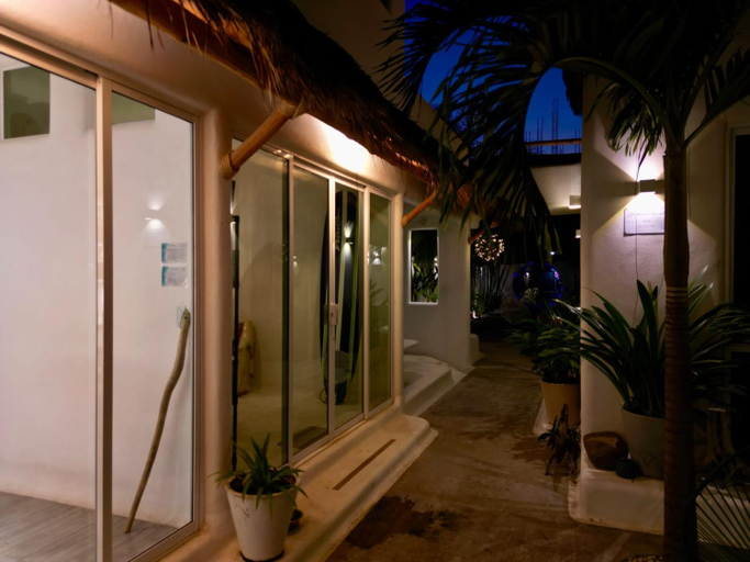 Others 3, El Sho - Hotel organico, Compostela
