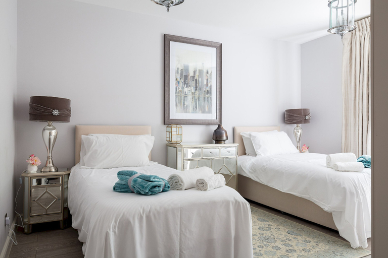 Bedroom 3, Cromwell Road 2-bed 2-bath Brand new Flat, London