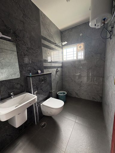 Bathroom 3, BBR Holiday Home, The Nilgiris