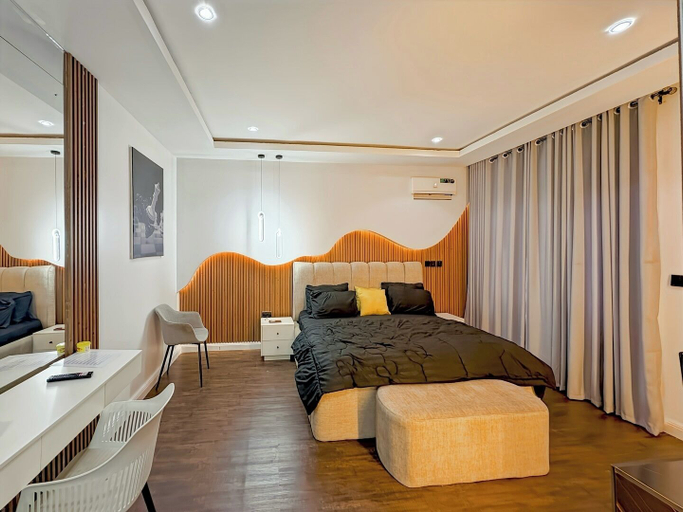 Room 4, Furnished Apartment by Utako District, AbujaMun