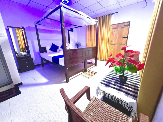 Bedroom 2, Hotel Oleena, Hingurakgoda