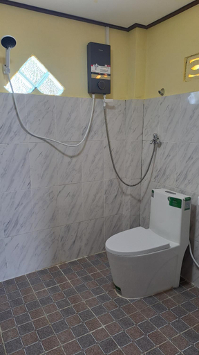 Bathroom 2, Riverside Bungalow Don Det, Khong