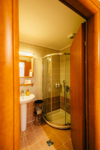 Bathroom 3, Αγροικια Mυλοδεση, West Greece