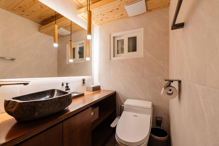 Bathroom, Luxury Hanok Maison Sunlit, Jongno