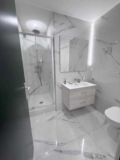 Bathroom, TALEDA Apartments - Modern Apartments & Self Checkin in the Old Town, Lugano