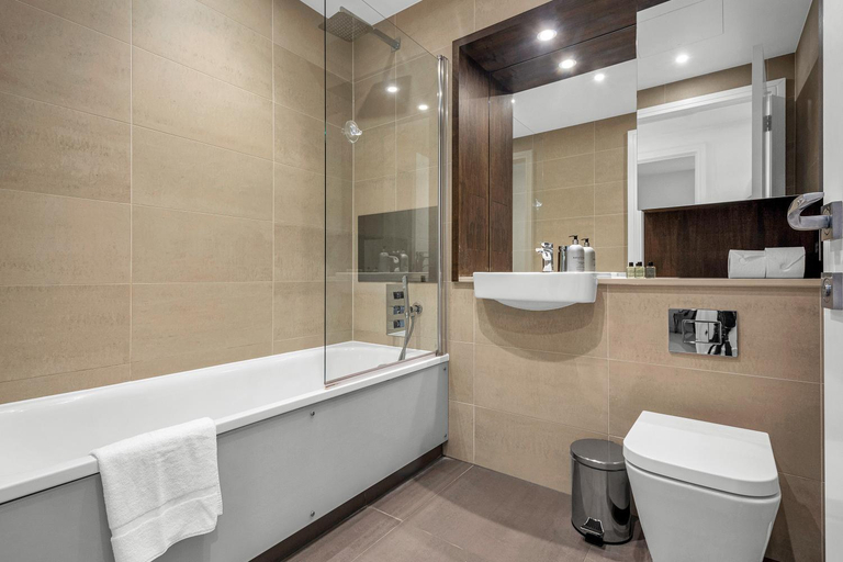 Bathroom 3, Modern 01 & 02 Bed Apartment in Canary Wharf, London