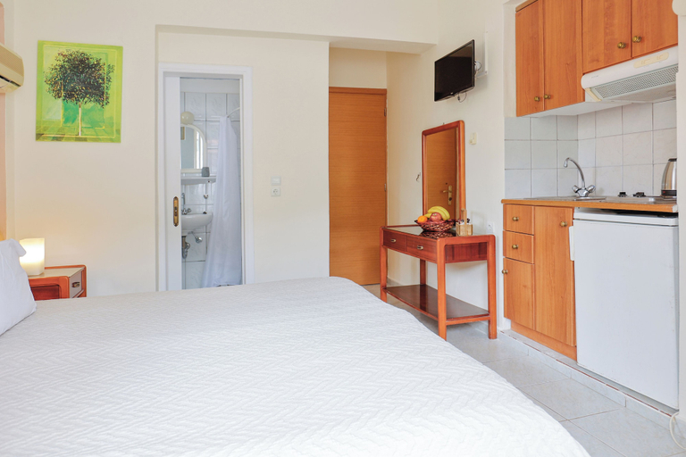 Bedroom 2, Ballas Apartments, Ionian Islands