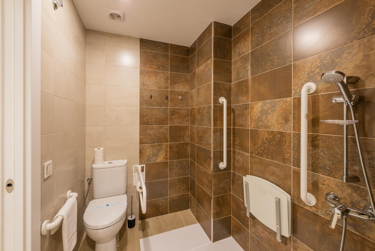 Bathroom 3, Apartamentos Pinar Malaga Centro - Alvarez, Málaga