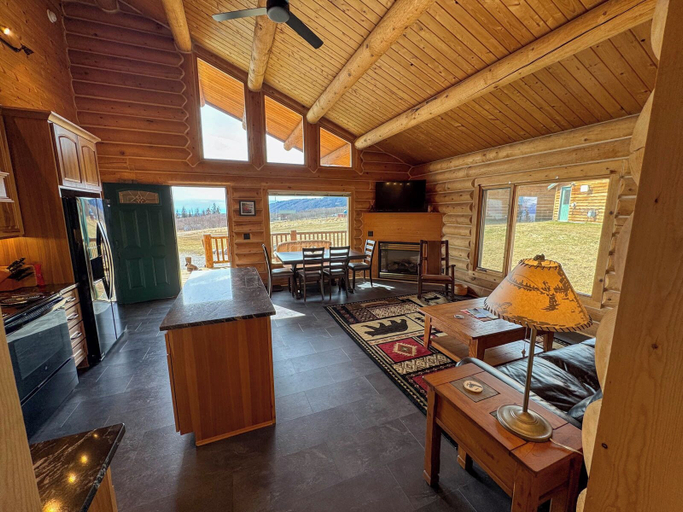 Living area 5, Destination Alaska Charters - Cabin 2, Kenai Peninsula