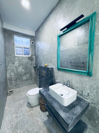 Bathroom 3, Villa LA Kurumba, Balapitiya