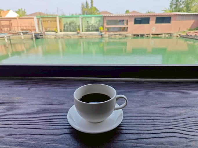 Food & Drinks 5, Lakeview Homestay - SharedRoom Private 1-6 Person, Muang Ratchaburi