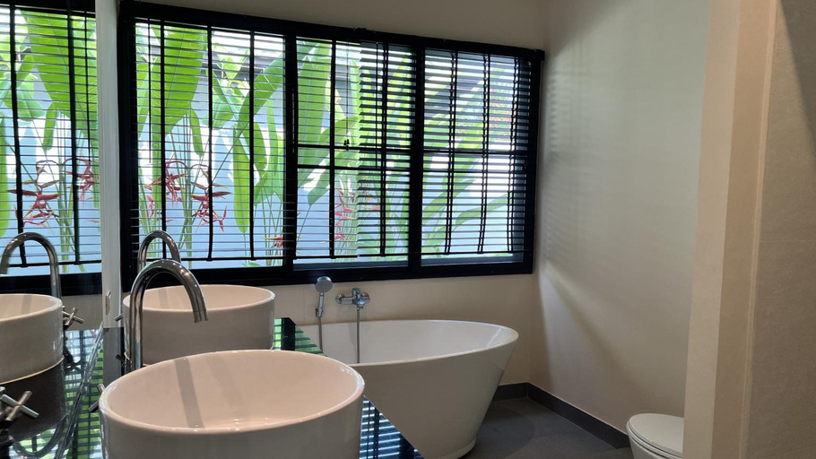 Bathroom 4, Plunge Tropic Pool Villa near Nai Harn Beach, Pulau Phuket