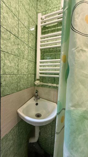 Bathroom 2, Vahe's corner house, Yerevan