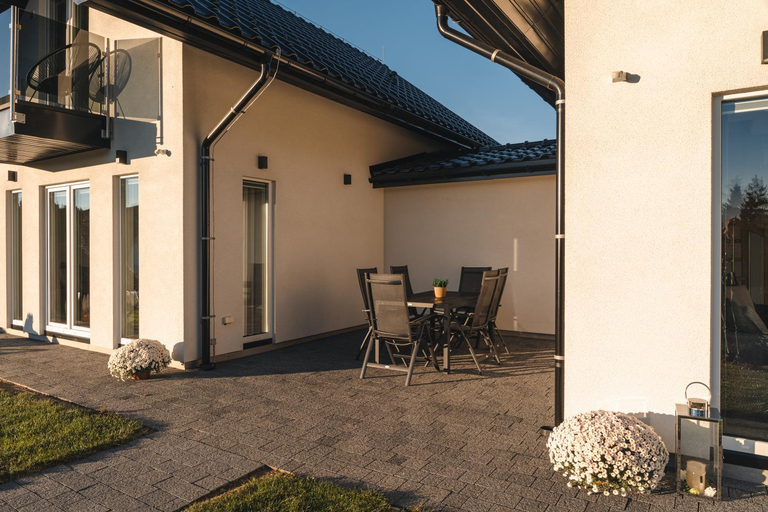 Others 5, Domek nad zalewem, Nowy Targ