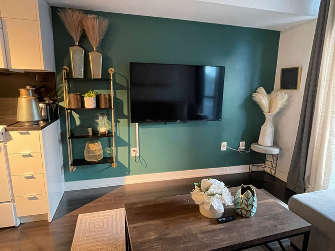 Living area 4, Prime Downtown Residence, Toronto