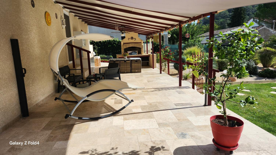 Others 5, Gite - Chambre d'hotes independante avec Terrasse L'OCCITANIA 60m2, Gard