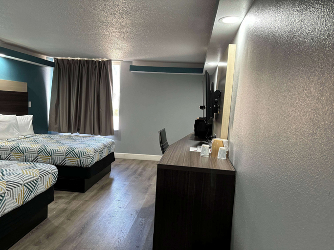 Bedroom 1, Studio 6 Suites Memphis, TN – East Memphis, Shelby