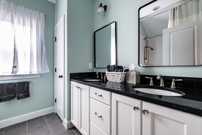 Bathroom 2, Spacious Home In Five Points Close To Downtown 5 Bedroom Home by RedAwning, Wake