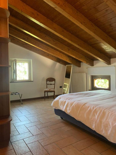 Room 5, BORGO LA MORRA, Modena