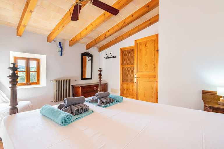 Bedroom 3, Agroturismo Sa Vall de son Macia, Baleares