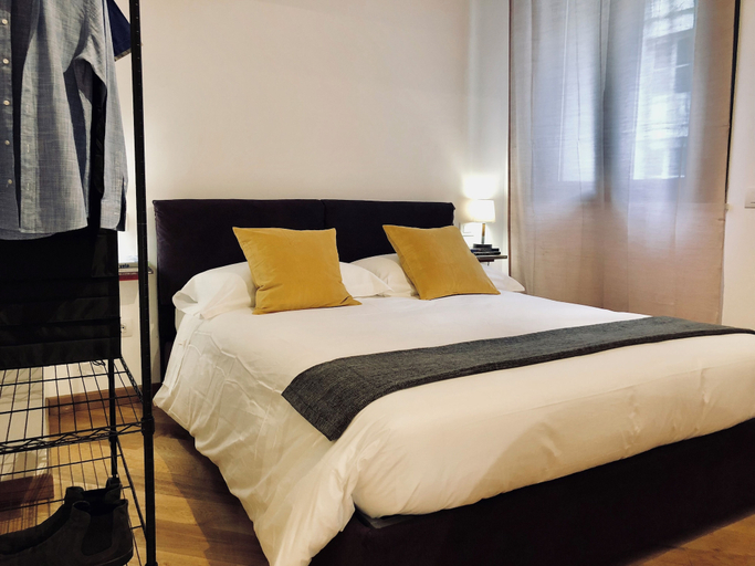 Bedroom 2, Palazzina B, Genova