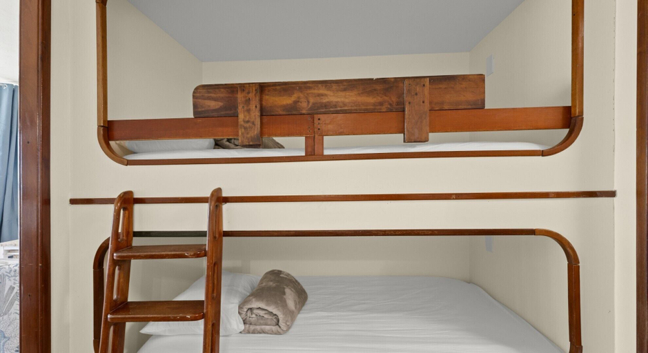 Room 5, Mariners Boathouse by Coolvacay, Lee