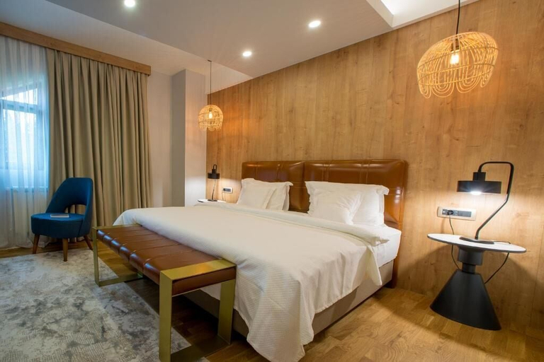 Bedroom 3, SKi Hotel
