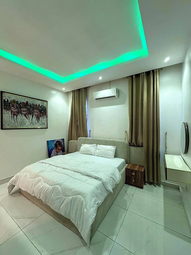 Room 5, Oputa Jay Apartment, AbujaMun