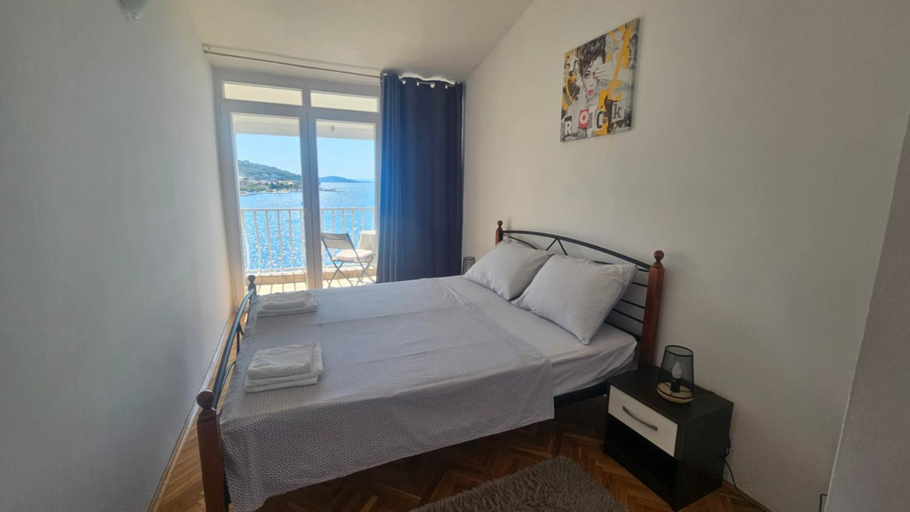Bedroom 2, Beachfront Apartments Neves, Marina
