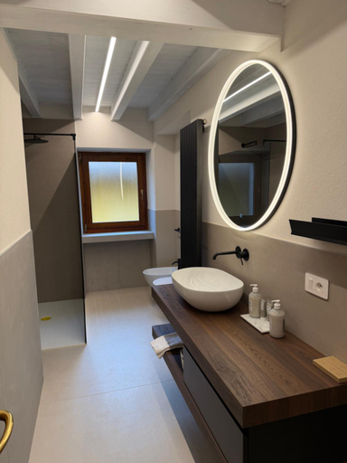 Bathroom 3, Casa agli Archi, Verona