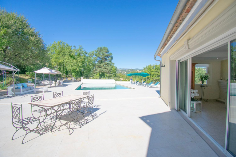 Exterior view 5, Charmante villa avec grande piscine au calme, Var