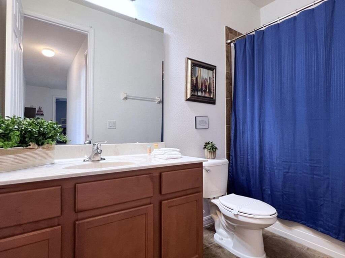 Bathroom 5, Lakeside 5 Bed Pool Spa And Game Room 5 Bedroom Home, Polk