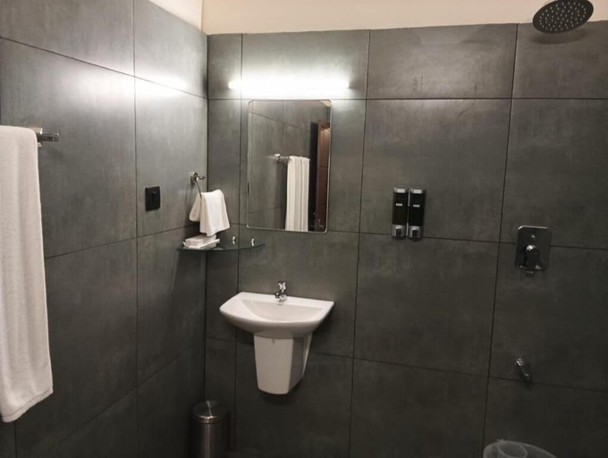 Bathroom 3, The Vintage Haven Munnar, Idukki
