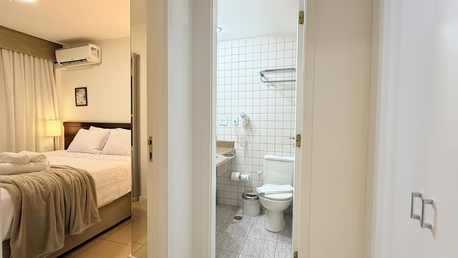 Bathroom 5, FlatScape Flat Sofisticado no Itaim Bibi, São Paulo