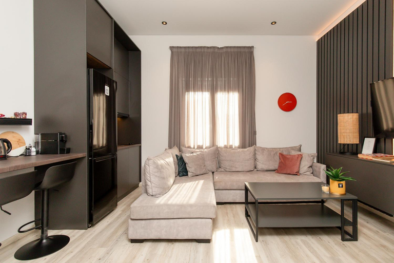 3, The Philosopher's House, Attica
