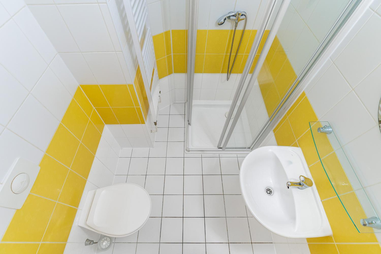 Bathroom 2, Hotel Chotol, Praha - západ