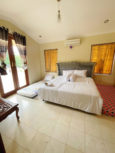 Bedroom 5, Vila Princess Sentul Privatepool 5 bedroom, Tenis meja, billiard, minibar, Bogor