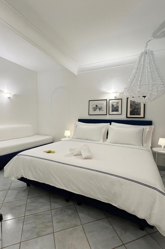 Bedroom, CAPRI DESIGN ROOM, Napoli