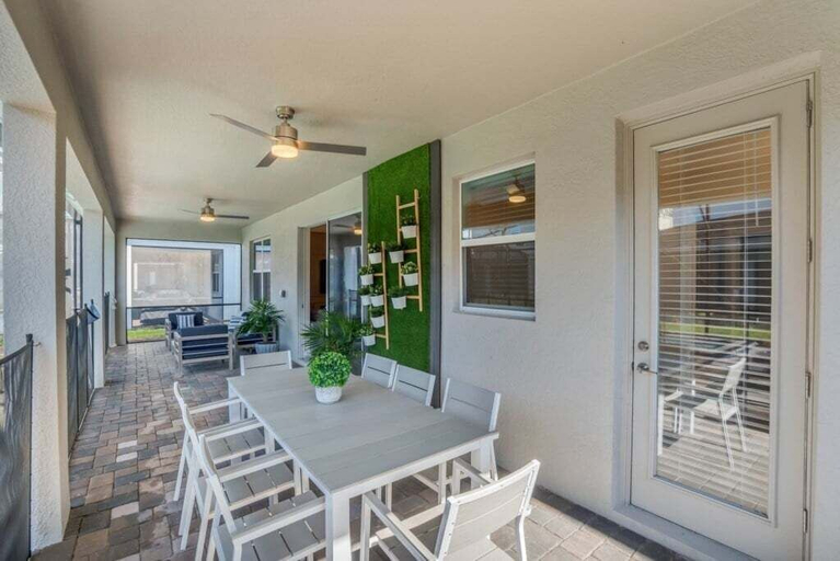 Outdoor dining 4, 9 Bedroom With Everything For Happiness! 9 Home, Osceola