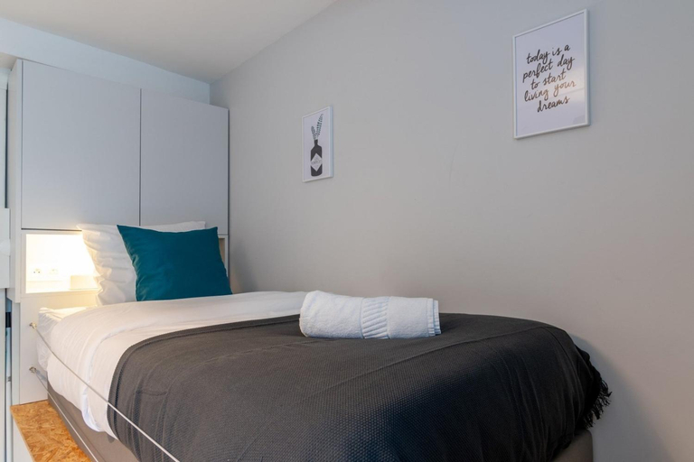 Bedroom 2, Lille Hypercentre / Gares - Superbe studio equipe, Nord