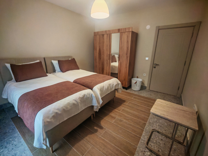 Room 2, Suitev, Arnavutkoy