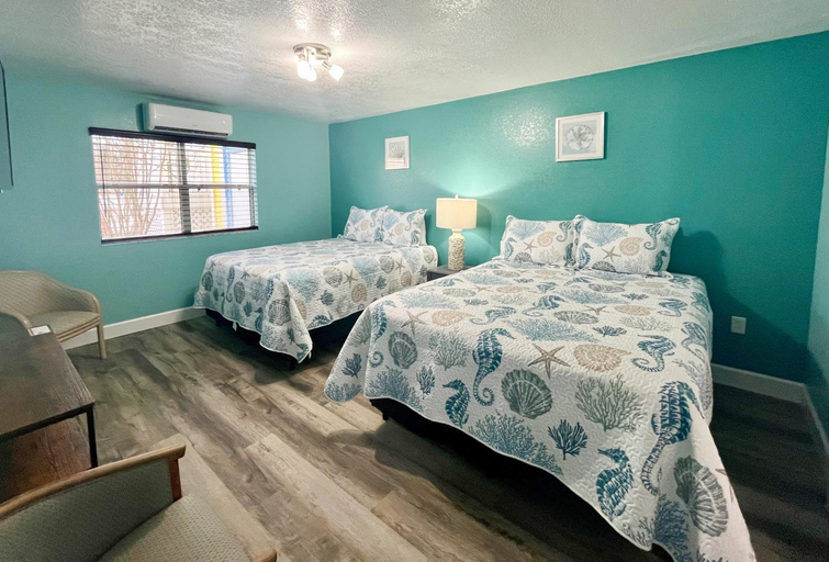 Bedroom 2, Fiddler's Restaurant and Resort, Taylor